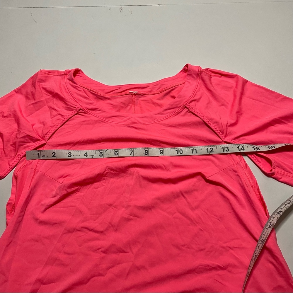 Lululemon Hot Pink Short Sleeve Cutout Athleisure Workout Top Size XS/Small - Picture 6 of 7